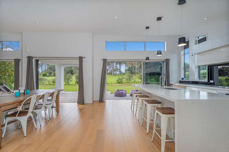 112 Ashley Place Matarangi_7