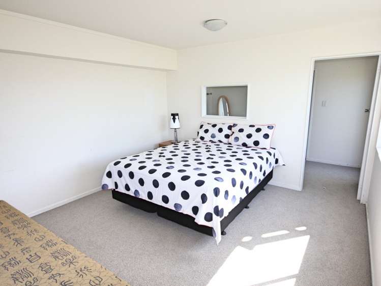 65 Thurleigh Grove Karori_10