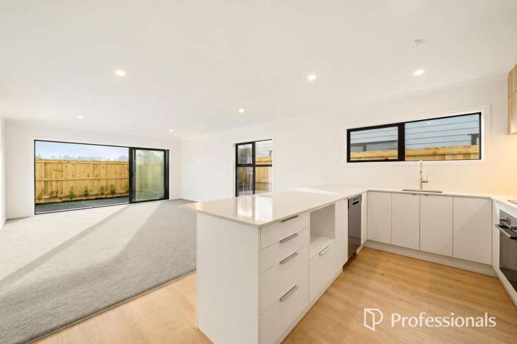 3-24 Te Ara o Wai Marama (Arakura Plains)_2