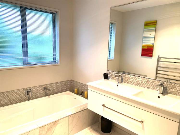 158 Coulson Road Paroa_28