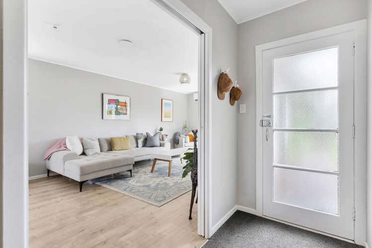 25 Crocombe Crescent Beach Haven_7