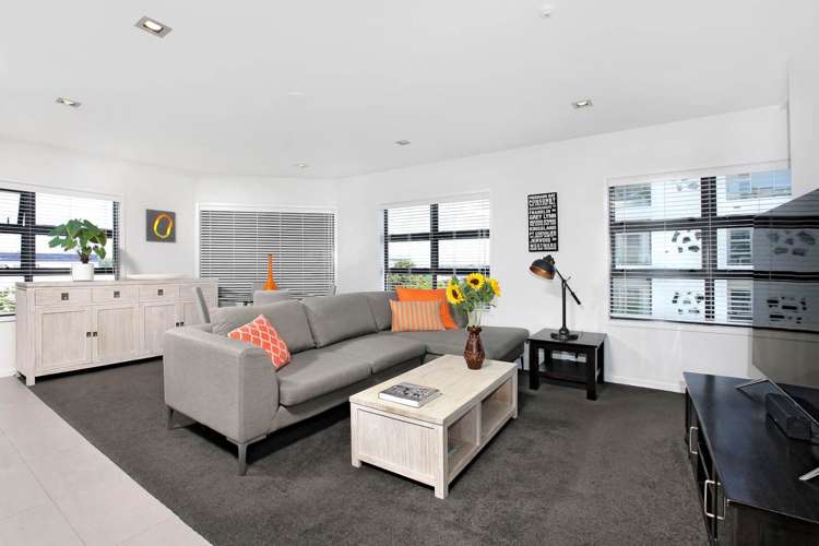 2f/221 Great North Road Grey Lynn_3