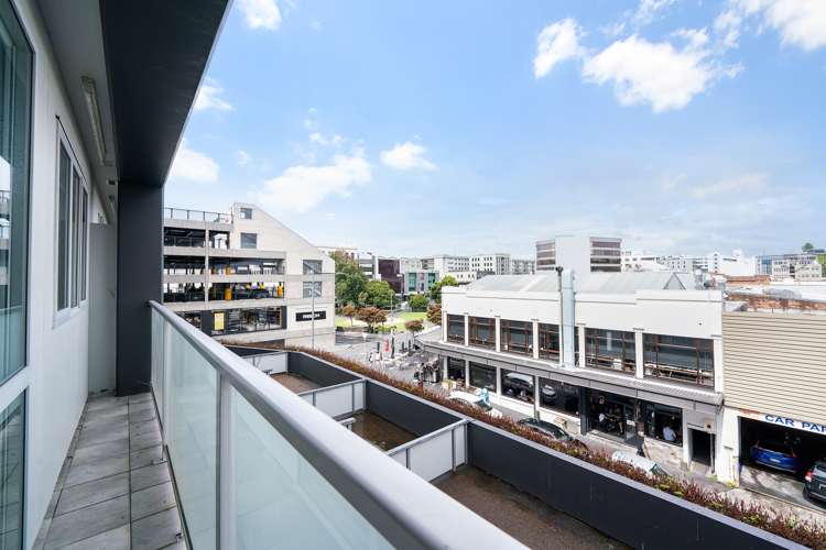 505/31 - 39 Davis Crescent Newmarket_7