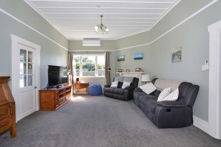 12 High Street Bulls_3