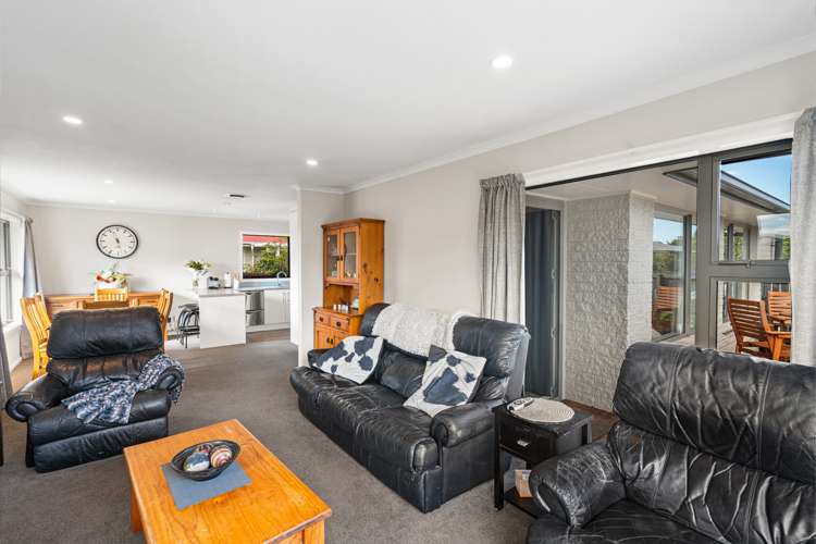 41 Oriana Crescent Hornby_9