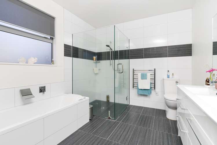 17 Torrey Pines Waimairi Beach_15