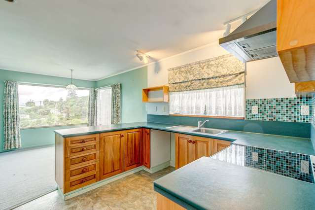 8a Tawa Terrace Tawa_1