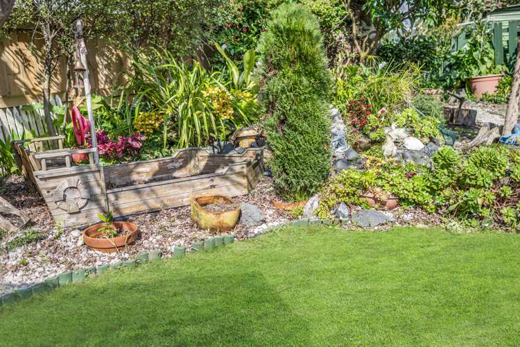 11 Fratley Avenue Farm Cove_11