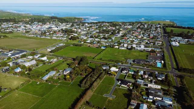 8 Gillies Lane Opunake_4