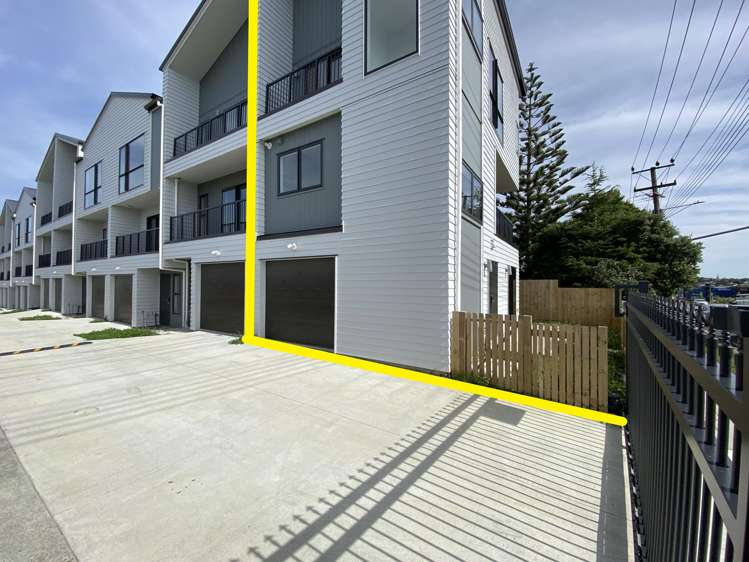 1/4052 Great North Road Glen Eden_12