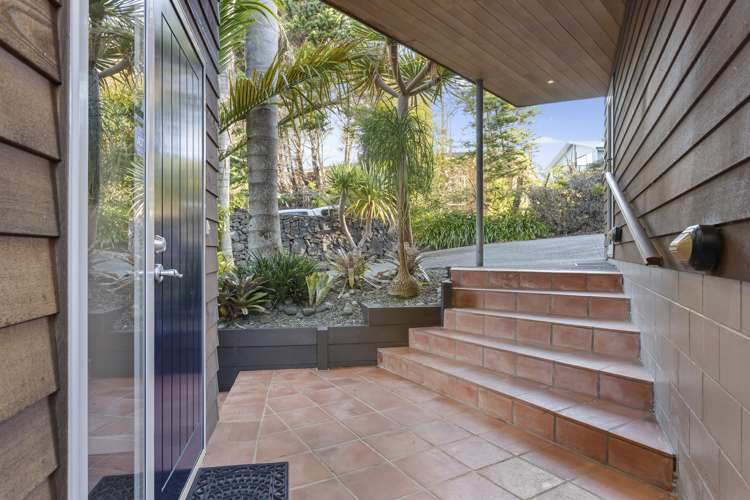 542d West Coast Road Oratia_21