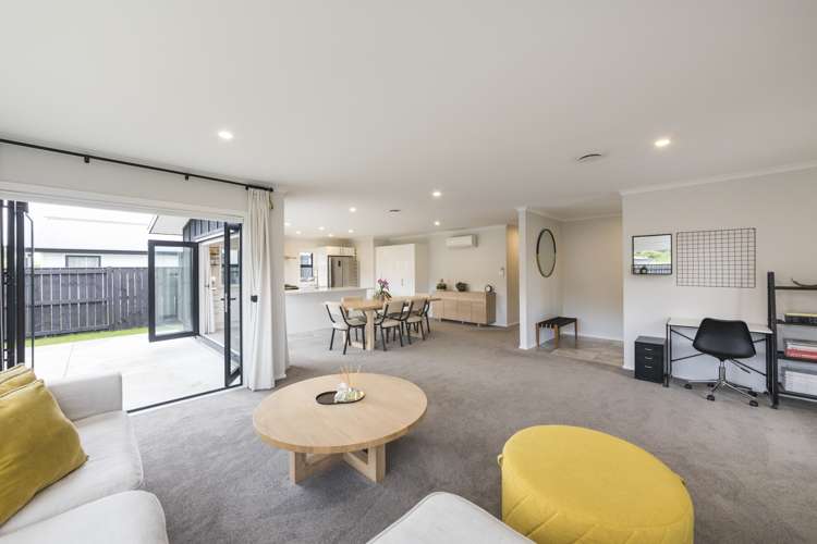 1 Serenity Crescent Kelvin Grove_6