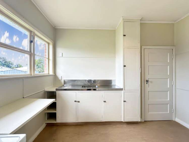 2 White Street 1236_5