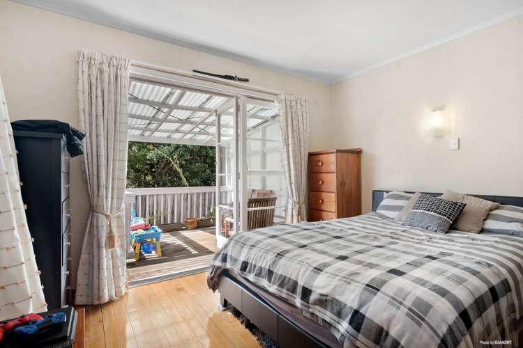 7 Taipari Road Te Atatu Peninsula_13