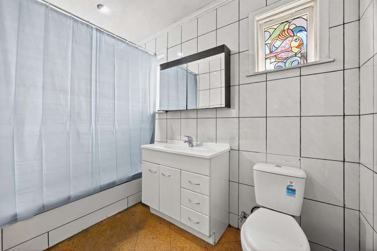 73 Commissariat Road Mount Wellington_13