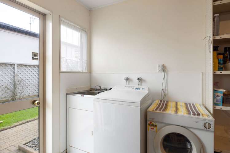 5 Reynolds Drive Glenview_10