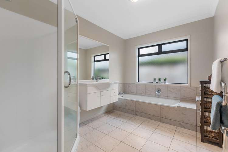 46 Oriental Parade Papamoa_13