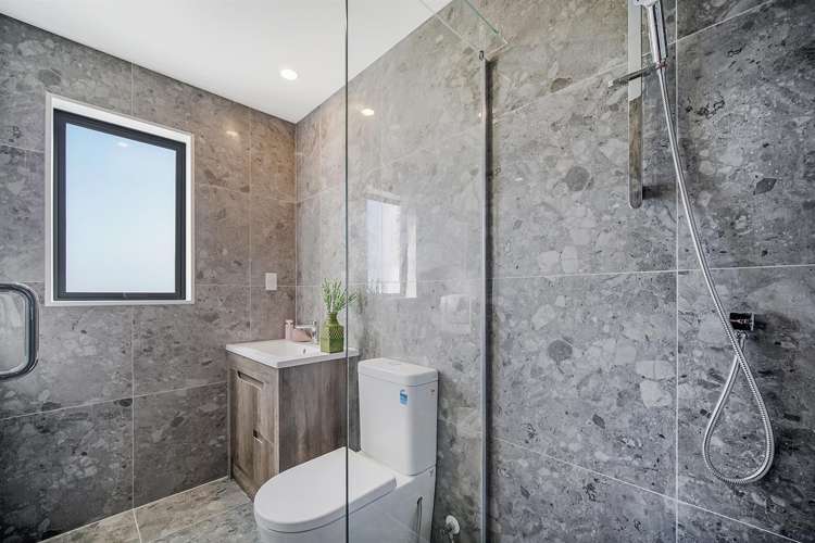 56b Crestview Rise Papakura_12