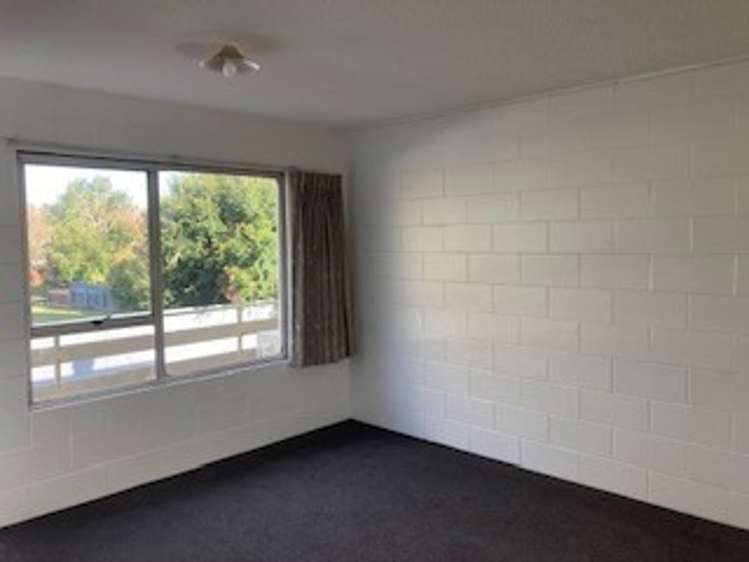 5/5a Kitchener Street 1055_3