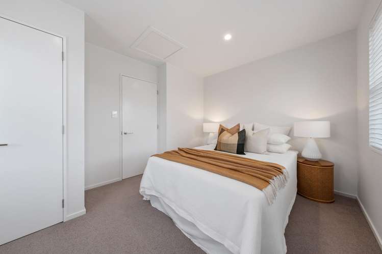 4/30 Hargest Crescent Sydenham_12