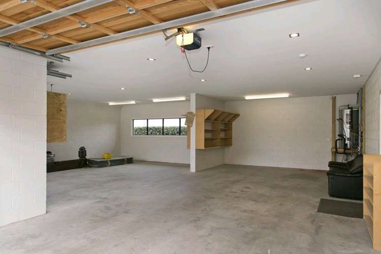 7 Coprosma Crescent Waipahihi_18