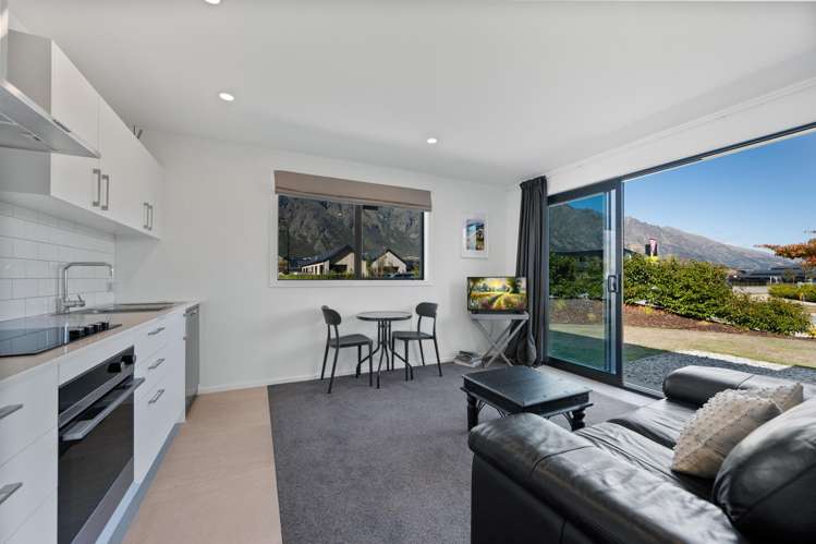 64 Howden Drive Jacks Point_24