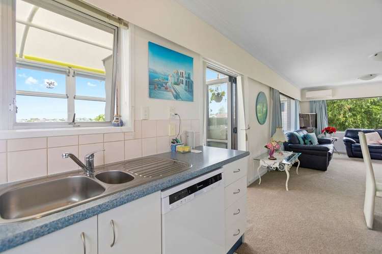 4/61 Cook Street Howick_12