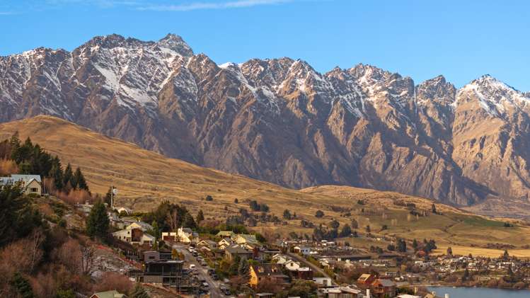 9 Galway Court Queenstown_21