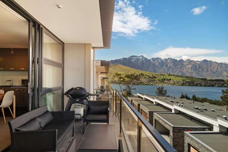 12/29 Panorama Terrace Queenstown Hill_6