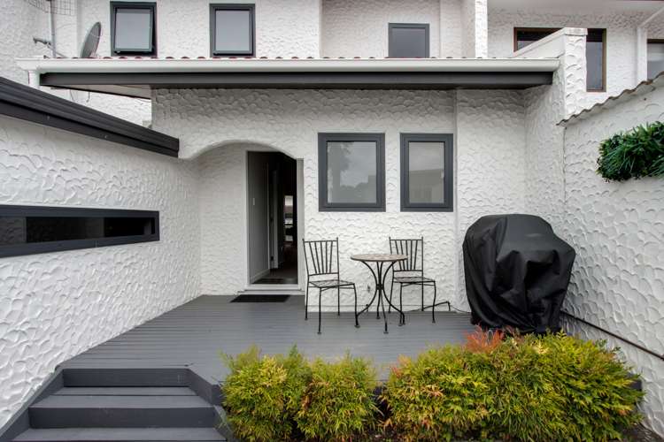 461 Marine Parade Napier South_16