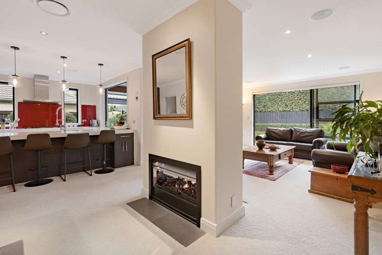 19 Tall Oaks Way Bethlehem_6