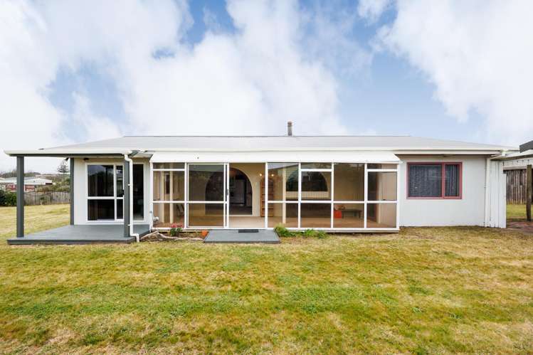 14 Te Kiri Street Himatangi Beach_23