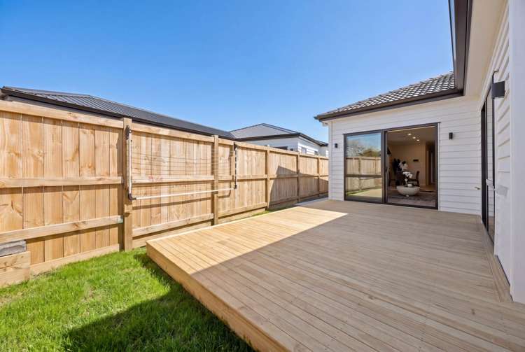 24 Furlough Road Opaheke_26