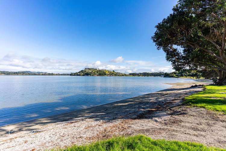 6 The Strand Whakapirau_24