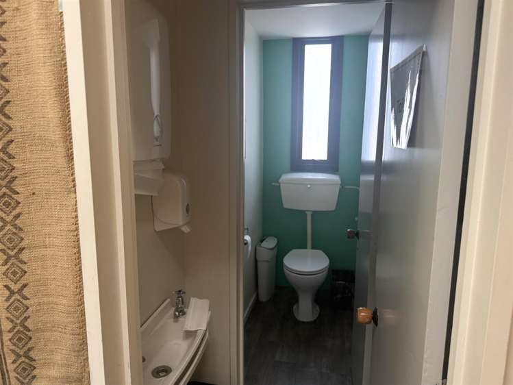 2/24 Essex Street Phillipstown_13