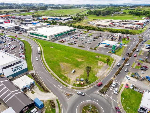 174-182 Manukau Road & 1 Svendsen Road Pukekohe_1