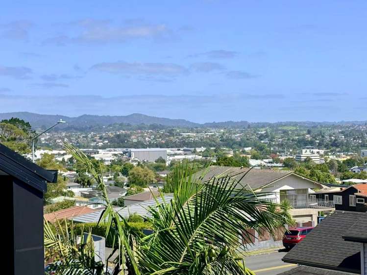 8/233 Great North Road Henderson_7