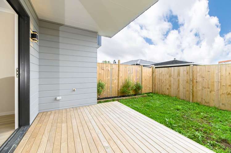 10c Roberts Road Te Atatu South_11