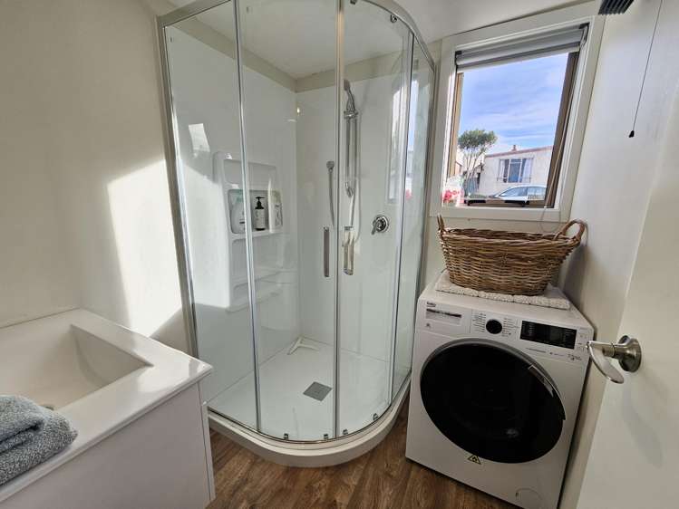 7 Kowhai Street Kaka Point_10