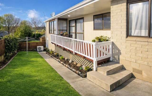 Low maintenance, quiet and conveniently close to town!