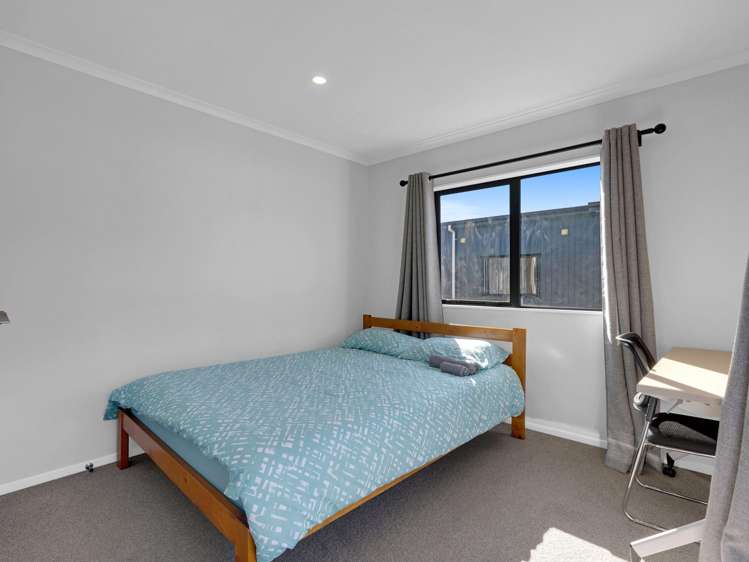 1/105 Knighton Road Hillcrest_11