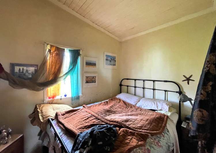 1262 Kaka Point Road Kaka Point_7