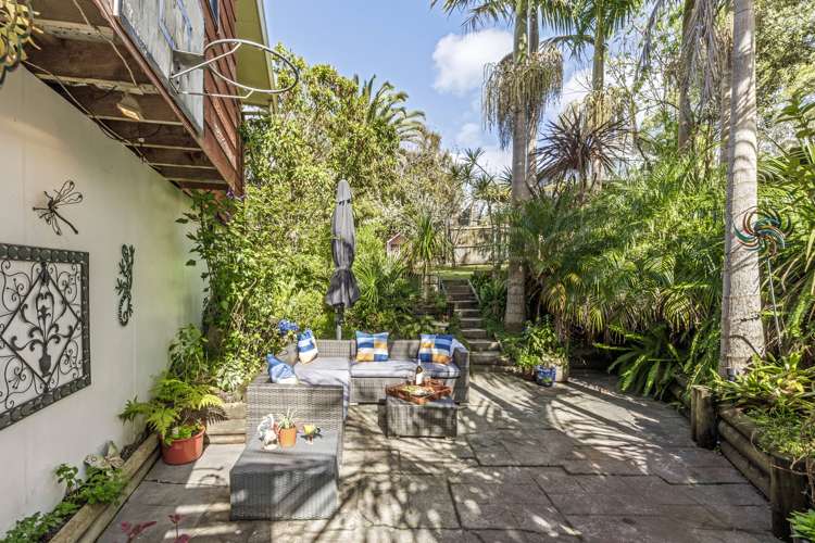 8 Thalia Place Totara Vale_14