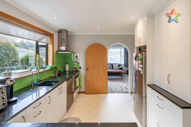 8 Hawthorn Crescent Stokes Valley_5