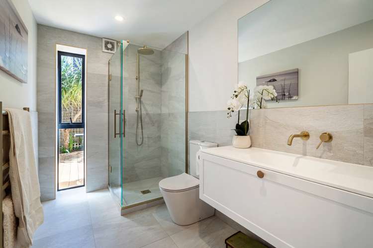 2/236 Beach Road Campbells Bay_20