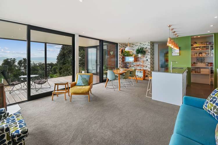 1833 East Coast Road Whakatiwai_8