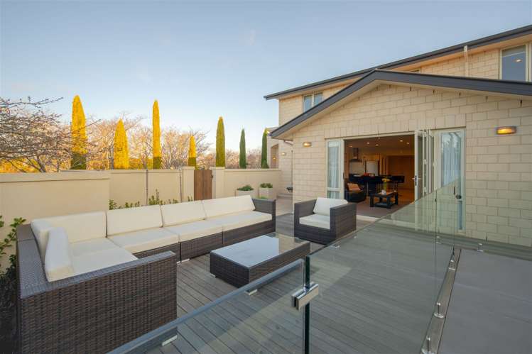 6 Benmore Gard Harewood_23