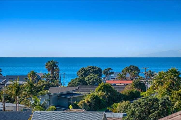 24 Halldene Terrace Red Beach_14
