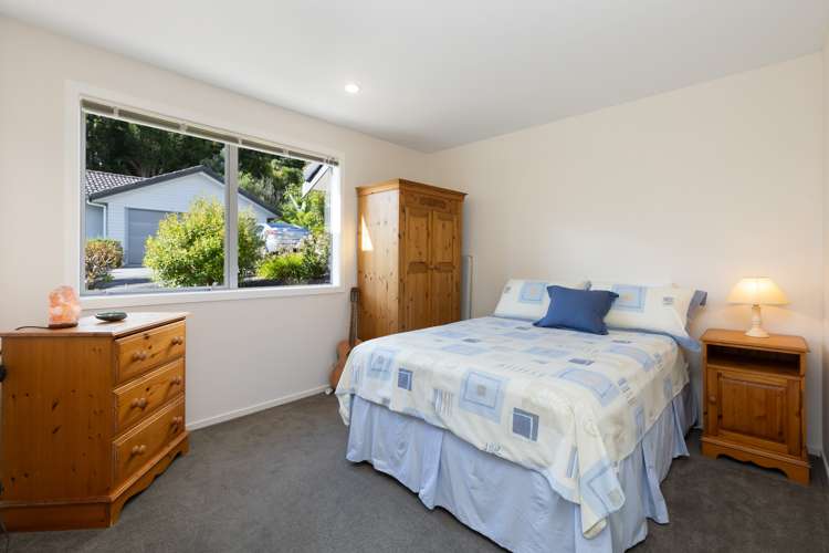 5 Fendalton Place Hatfields Beach_13