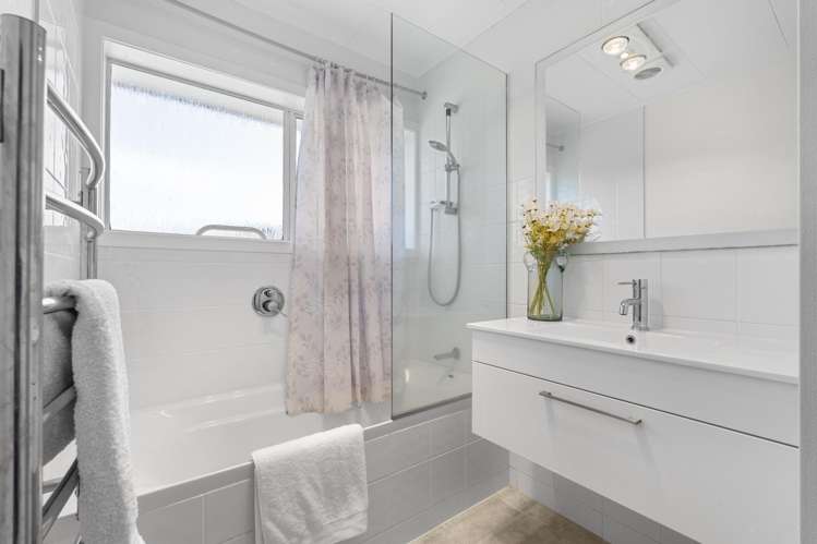 1/83 Centreway Road Orewa_24